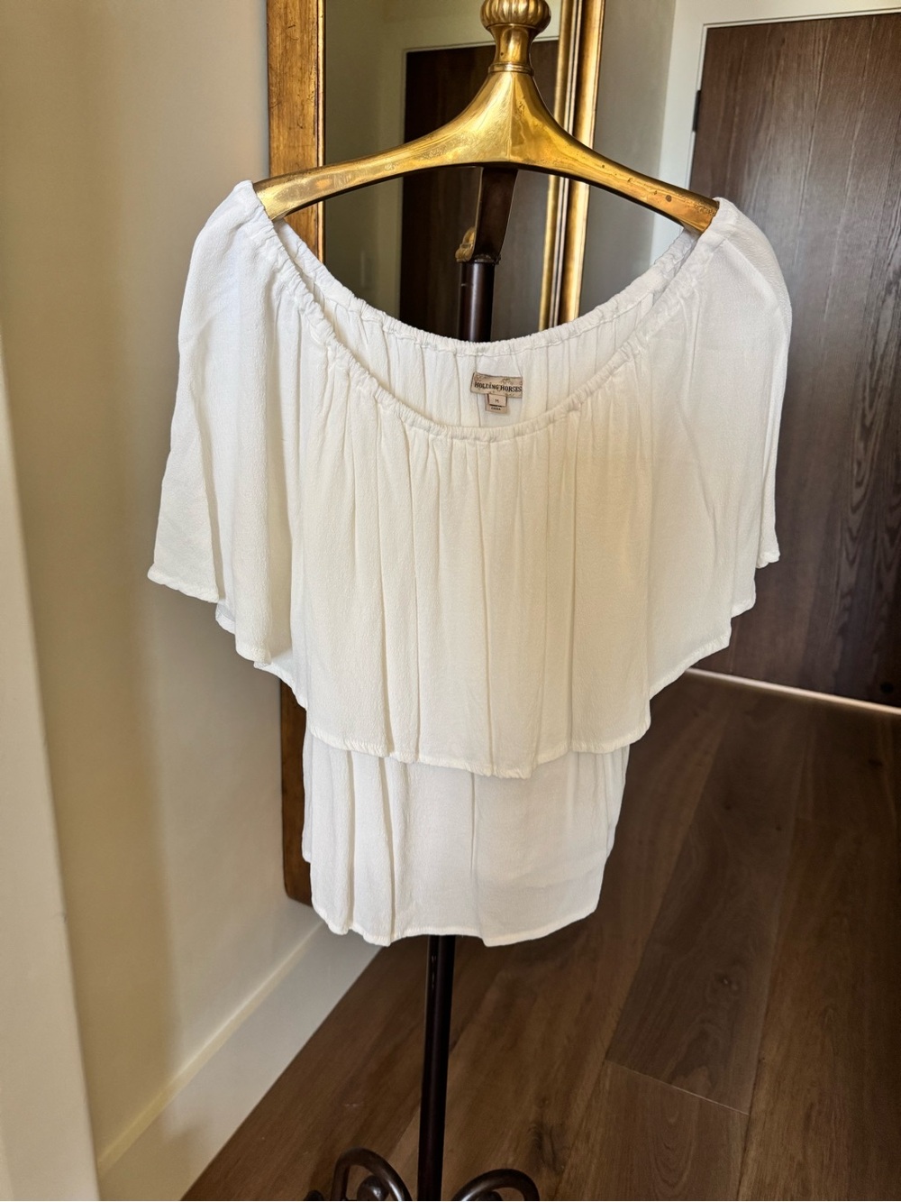 HOLDING HORSES White Off-Shoulder Ruffle Blouse